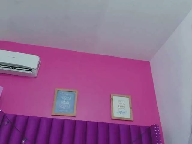 Littleeemiily from BongaCams
