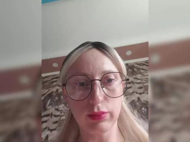 LizBetty from BongaCams