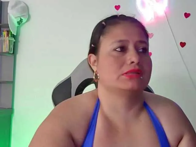 Lizz-Milf from BongaCams