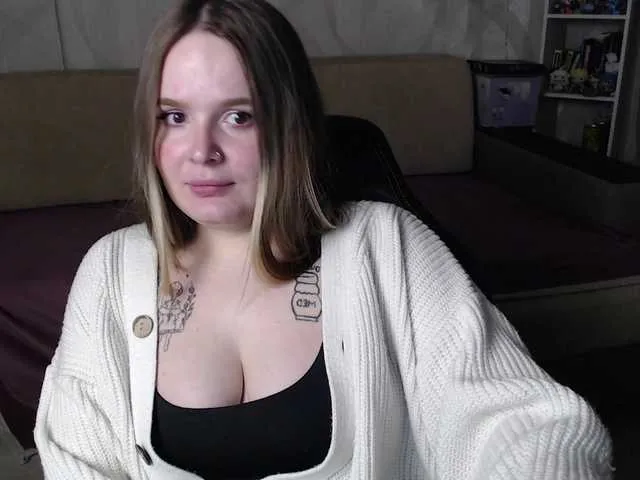 Lizzi-Peach from BongaCams is Freechat