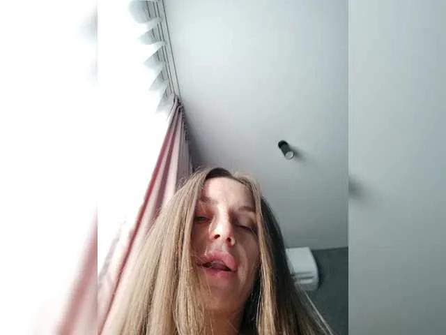 LollipopKote from BongaCams