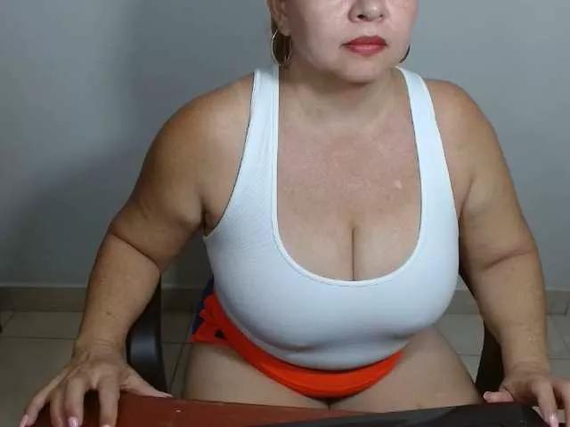 LolytaWOMAN from BongaCams