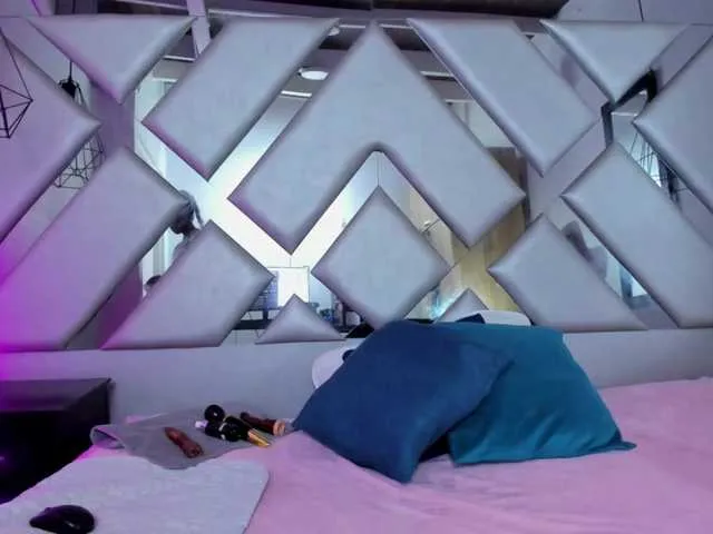 Lorenn-Hill1 from BongaCams