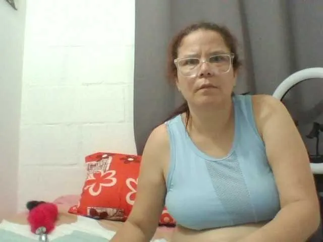 lucianamaster from BongaCams is Freechat