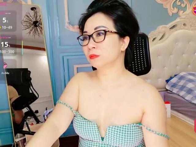 LucianaMeca from BongaCams is Freechat