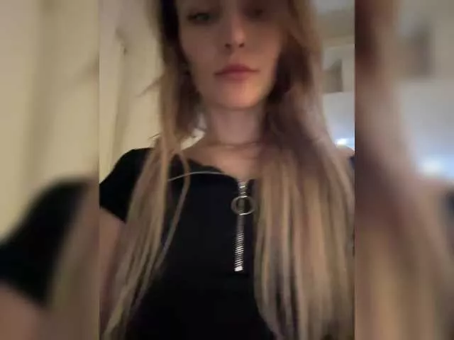 Lunaluxseri from BongaCams