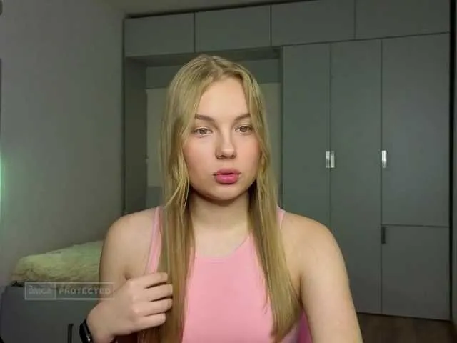 LunarFlare from BongaCams is Freechat