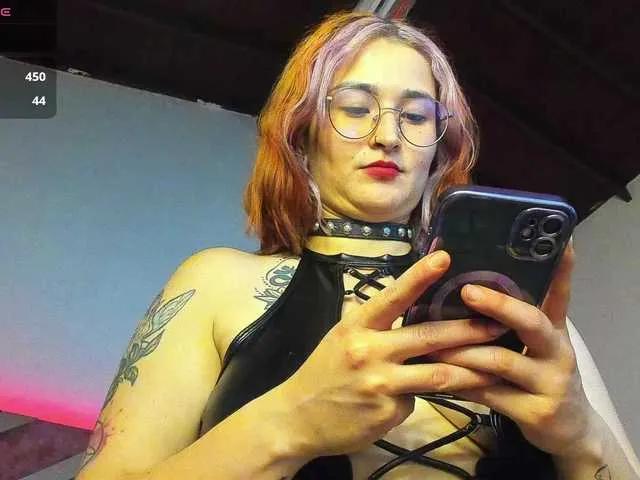 madame-ibby from BongaCams