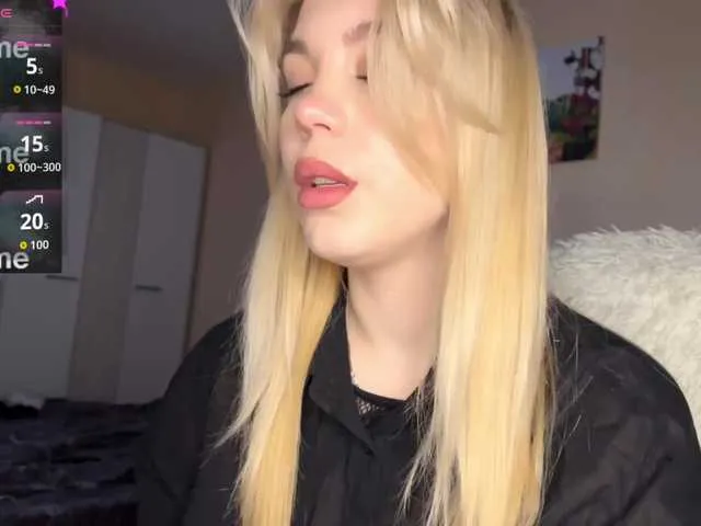 Maksisisia from BongaCams