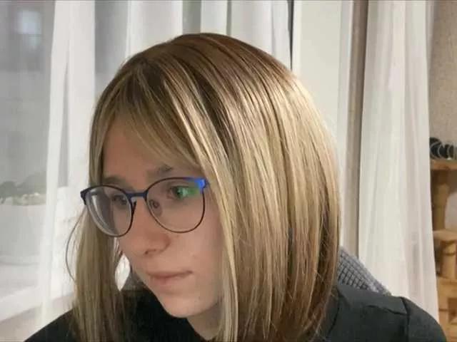 MamiMango from BongaCams