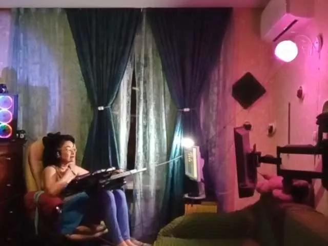 Girls: try live performances with matured performers, from dancing to quirks, in a variety of beautiful sex cams.