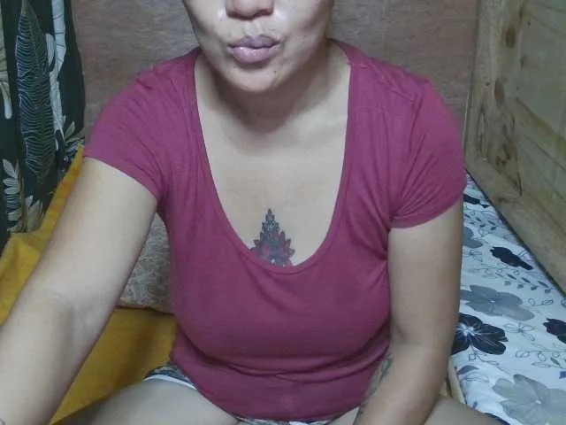 Matureluverr38 from BongaCams