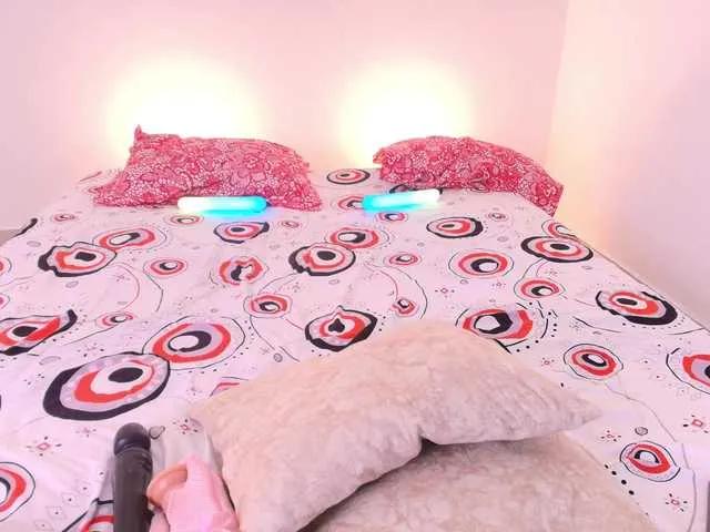 miajones7 from BongaCams is Freechat