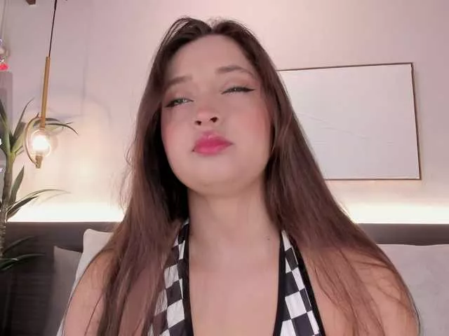 MiaKay from BongaCams