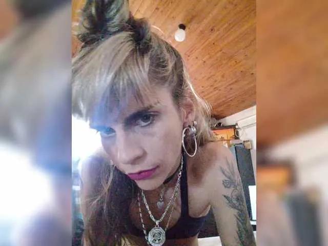 Mila-27 from BongaCams is Freechat