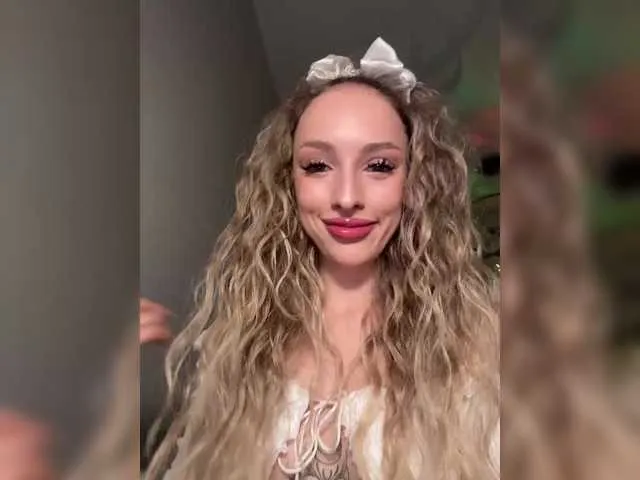 Milana-me from BongaCams is Freechat