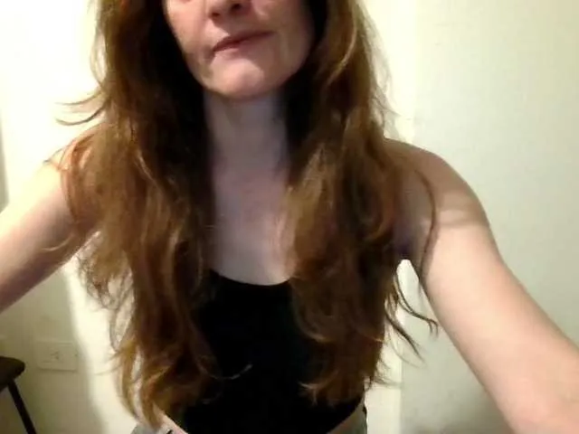 MilfNadia from BongaCams