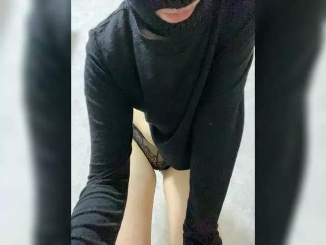 mini0ly from BongaCams