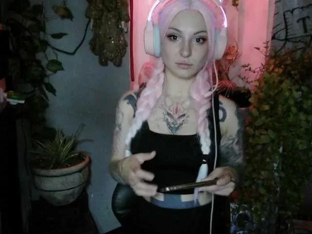 Mini0Melloo from BongaCams