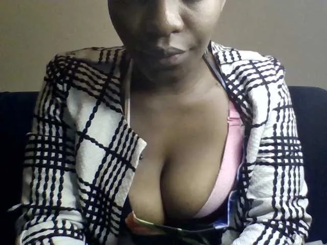 Minlavine from BongaCams