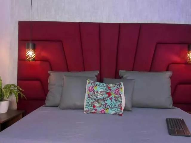 Girls: try live performances with matured performers, from dancing to quirks, in a variety of beautiful sex cams.
