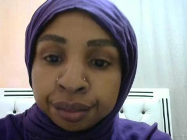 misskatrinah002 from BongaCams