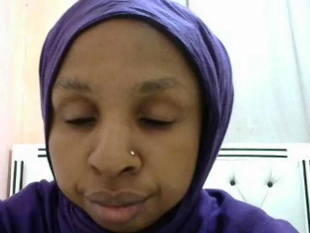 misskatrinah002 from BongaCams