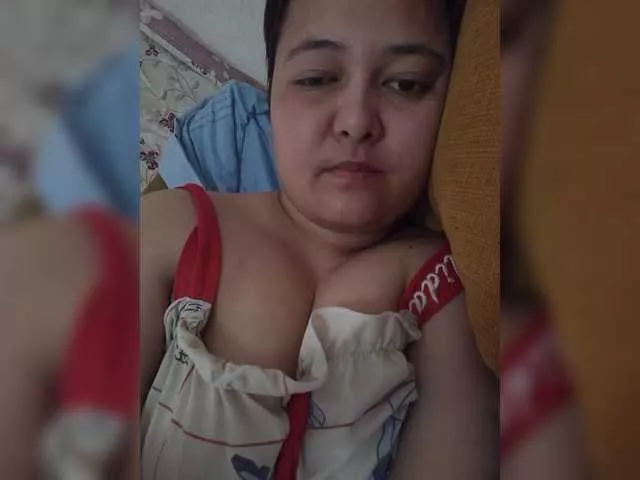 Molly-Janette from BongaCams