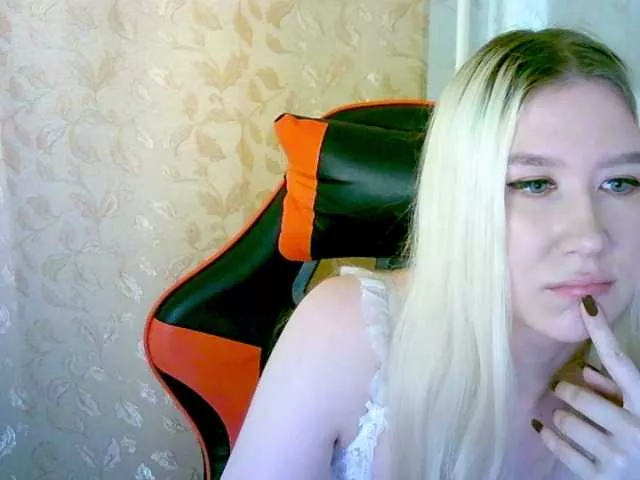 MollyMo from BongaCams