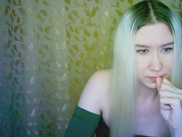 MollyMo from BongaCams