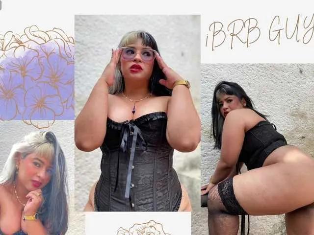 Mollyshake11 from BongaCams