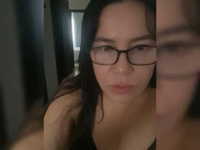 MonicaMiaa from BongaCams