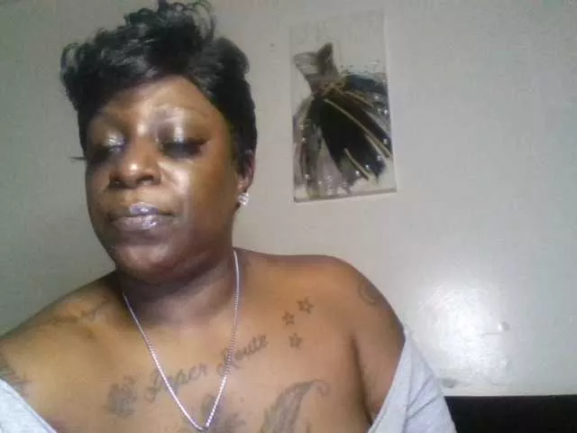 NanichocXXX from BongaCams