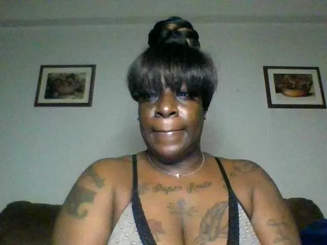 NanichocXXX from BongaCams