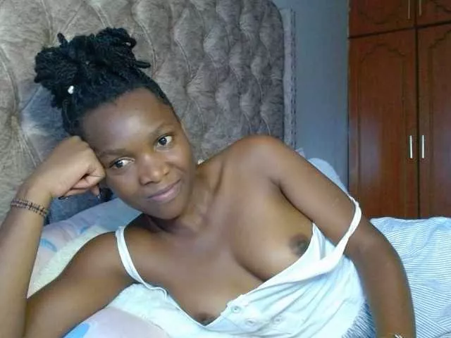 Naughty-Girl17 from BongaCams