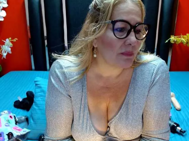 Nayla-Garner from BongaCams