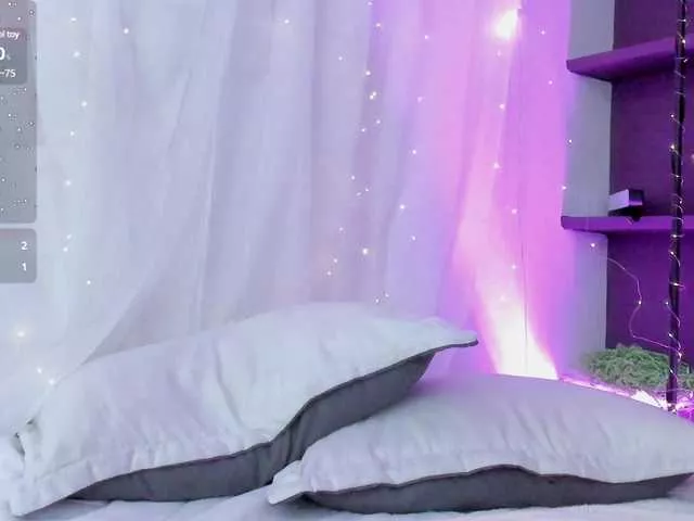 Nessa2905 from BongaCams