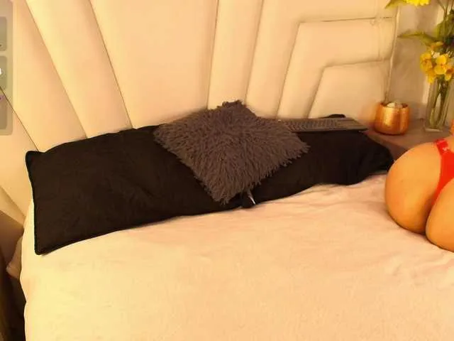 Nessa2905 from BongaCams