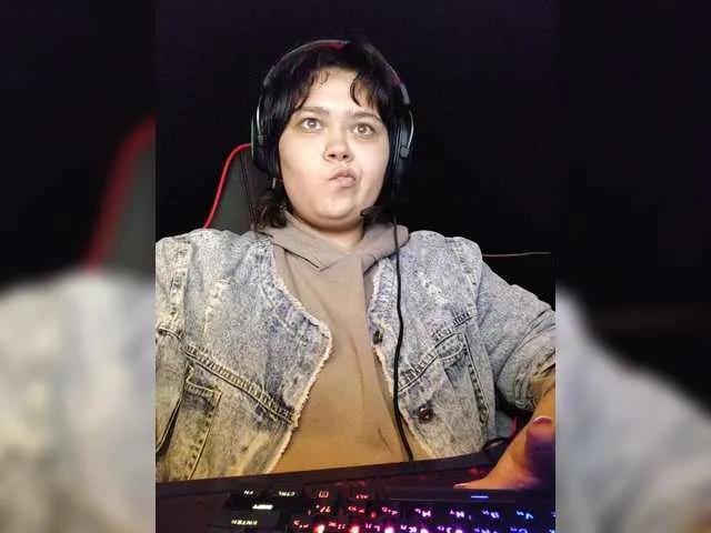 NessiePolly from BongaCams
