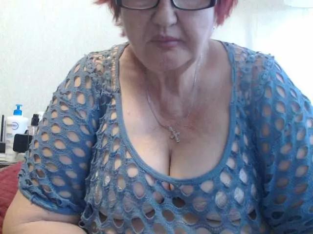 PeggySoft from BongaCams