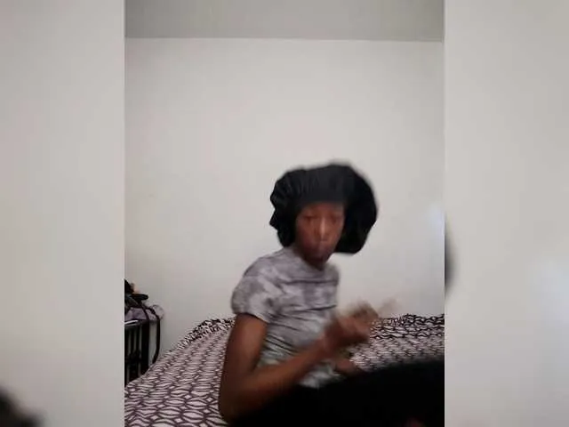 PetiteBay from BongaCams is Freechat