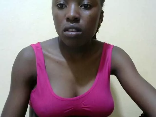 Petitepussie from BongaCams