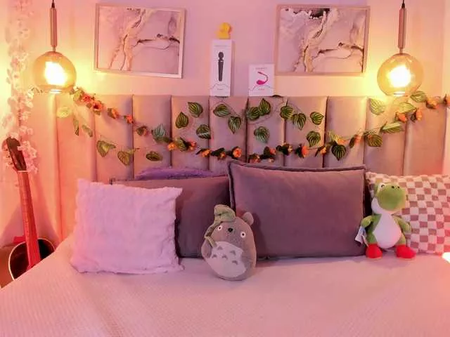 Pikayle from BongaCams