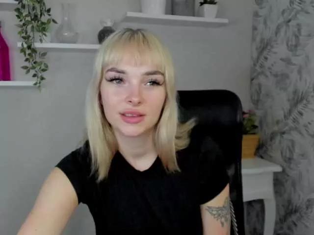 PollyExtasy from BongaCams