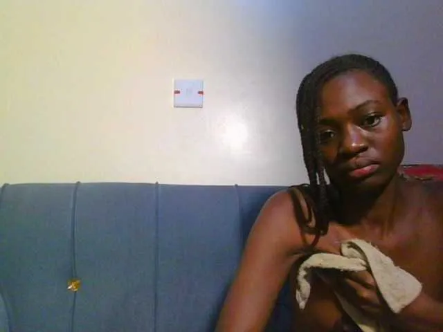 Preetygirl from BongaCams