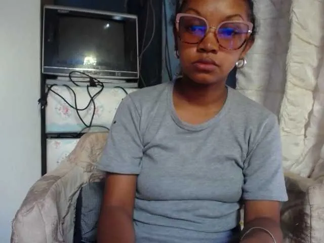 pretty-ass from BongaCams is Freechat