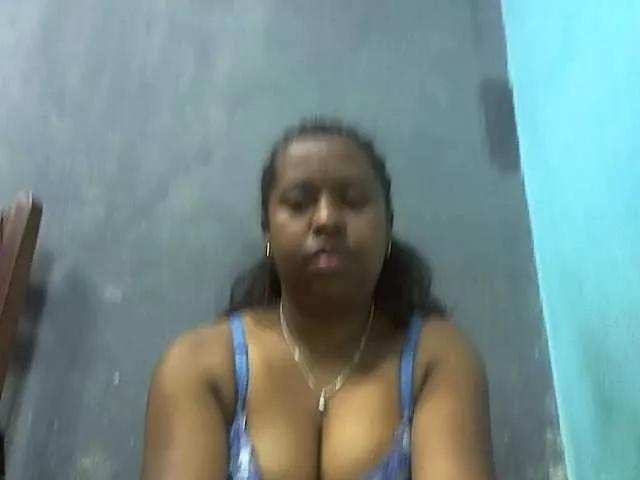 Queencamie from BongaCams