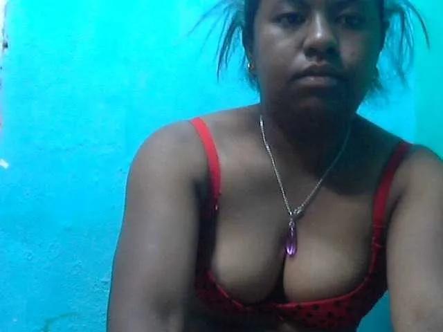 Queencamie from BongaCams