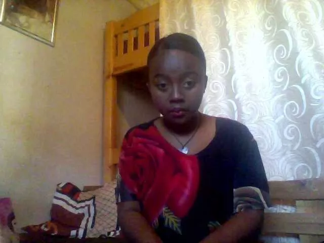 Queenny from BongaCams