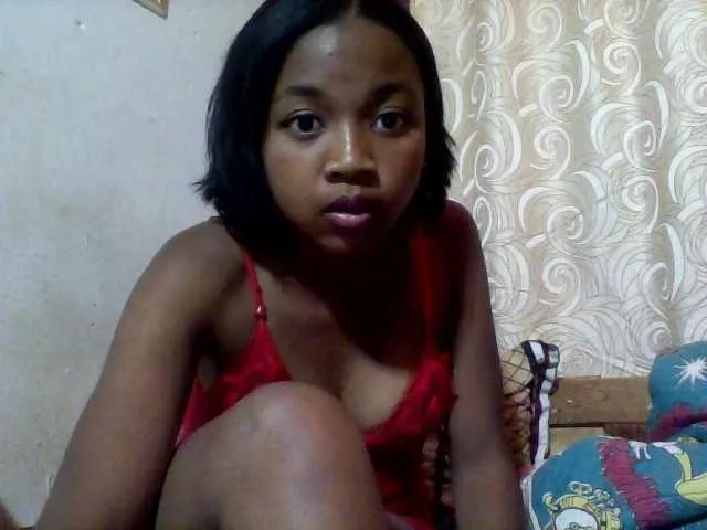 Queenny from BongaCams